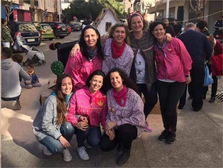 gomaespuma_profesoras_cantina